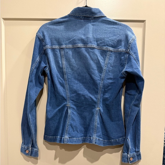 GAP Medium Wash Denim Jacket - Picture 2 of 7